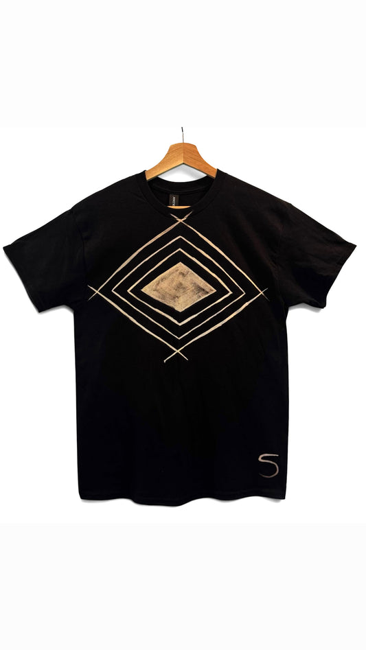 Raven’s Tail Diamond Design Tee
